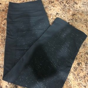 LULULEMON - free to flow crop 19”